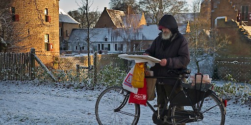 Pieter bij fiets door Ingrid Hendriksen